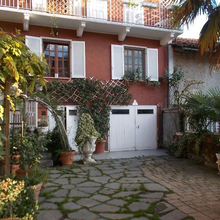Il Granello Di Senape B&B Palazzo Canavese Екстериор снимка