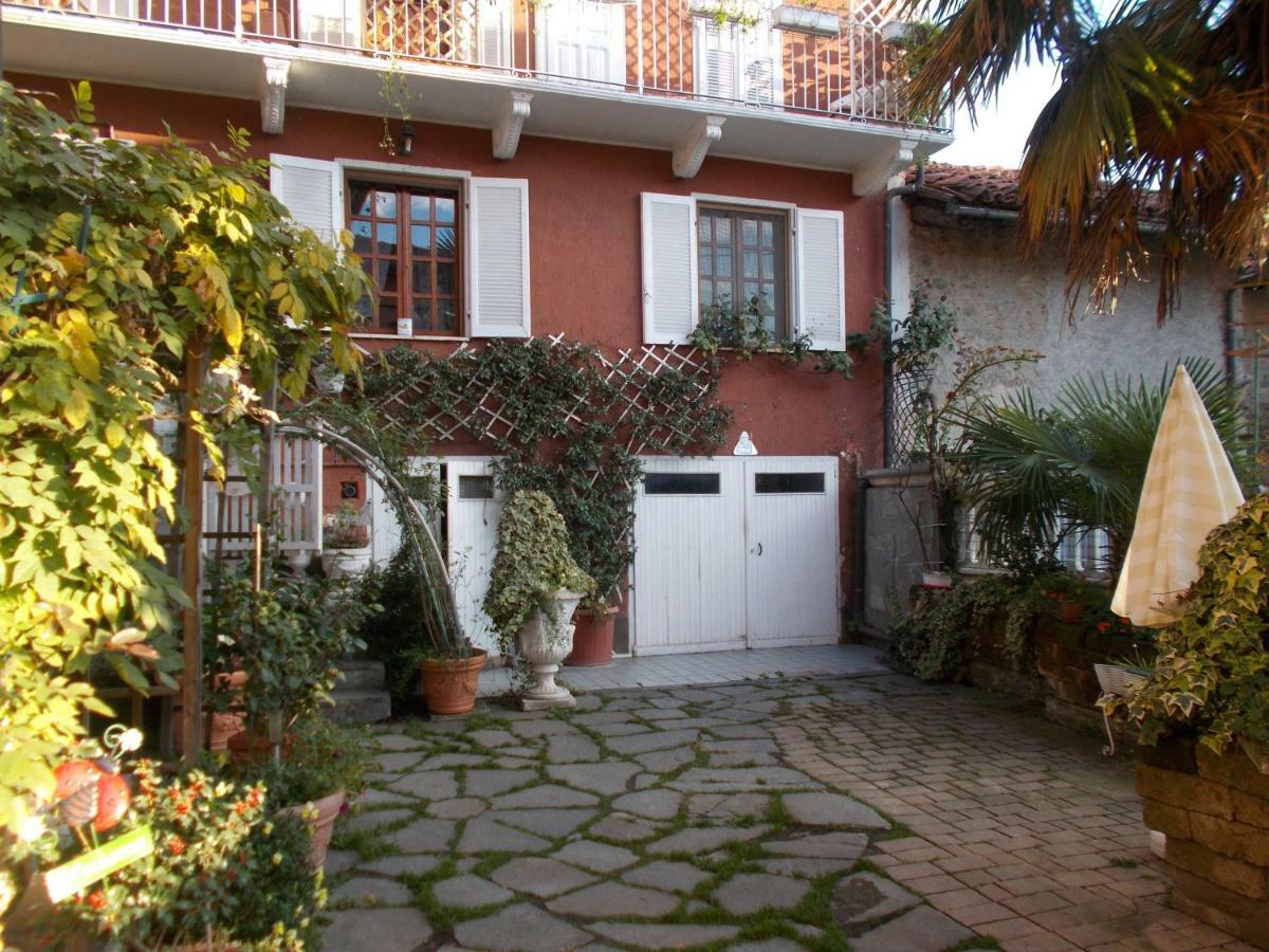 Il Granello Di Senape B&B Palazzo Canavese Екстериор снимка